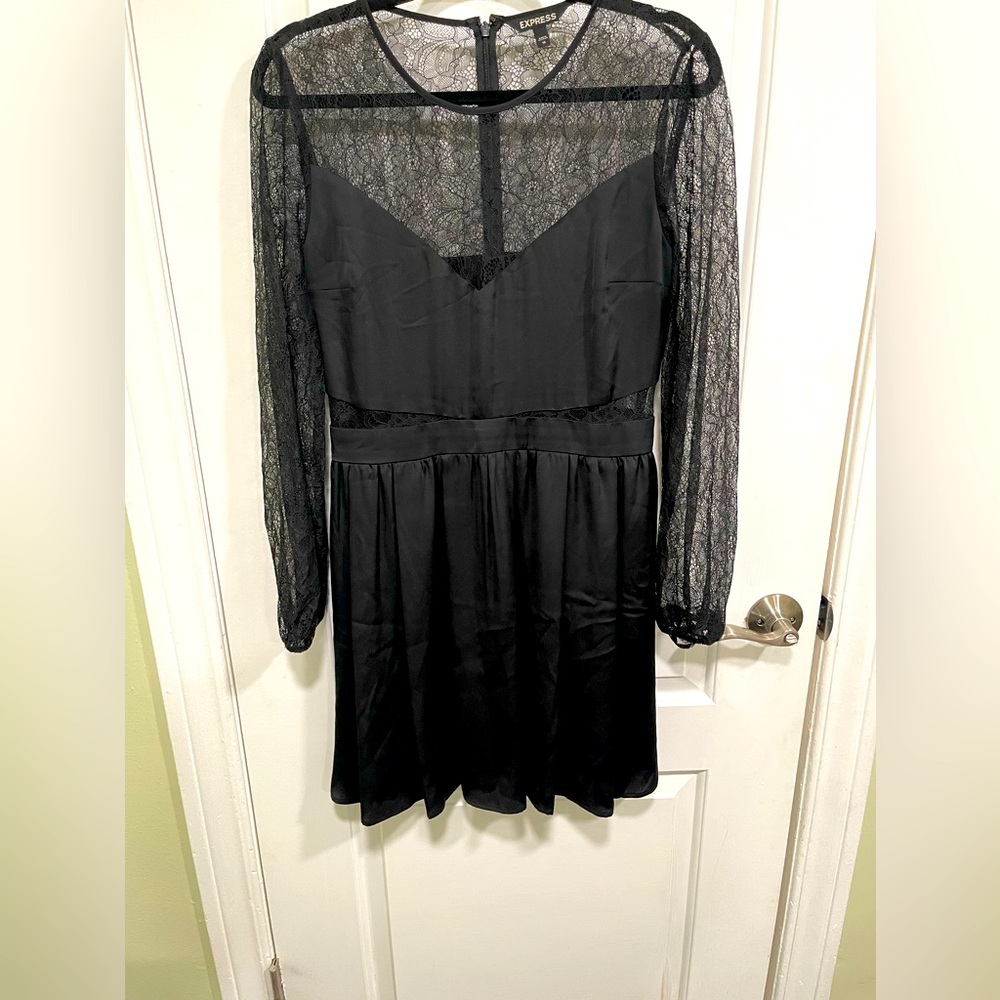 Elegant Black Lace Dress from Express - Size 10